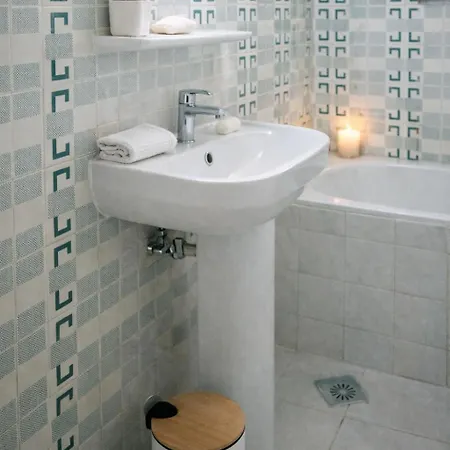 Corinth Central Studio Апартаменты *
